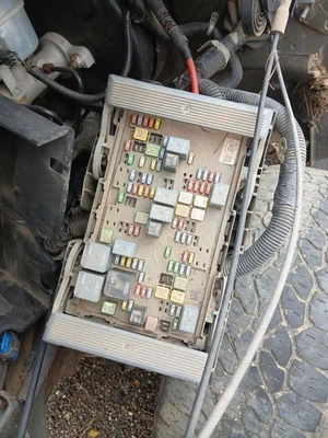 Fuse Box Engine Fits 07-09 AVALANCHE 1500 1102590 Foto 1 de 4