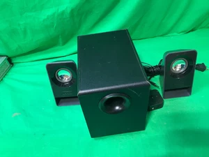 Système de haut-parleurs multimédia Logitech Z213 2.1 noir S-00143 avec caisson de basses* - Photo 1/6