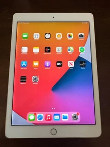 Apple iPad Pro 1st Gen. 32GB, Wi-Fi + 4G (Unlocked), 9.7 in - Gold - Picture 1 of 3
