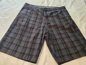 Mens Sz 38 Falls Creek Gray Plaid Golf Shorts Euc - Picture 1 of 8
