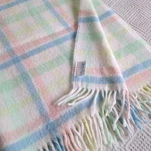 Vintage Zorbit Blanket Blue Green Pink Yellow Nursery Cot Pram Baby 80s - Picture 1 of 24