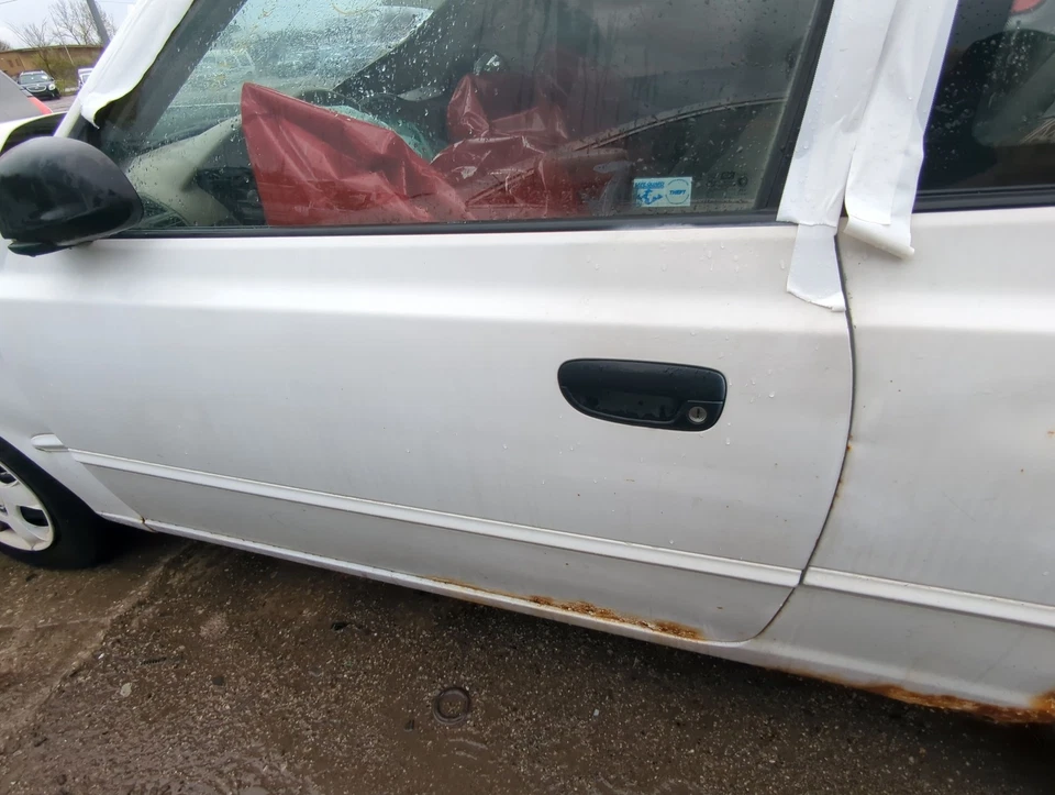 2000-2006 Hyundai Accent Driver Front Door Oem UMIKK Foto 1 de 1