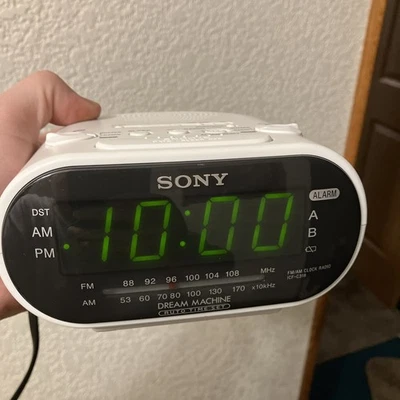 Sony Dream Machine AM/FM Dual Alarm Clock Radio Model ICF-C318 Tested & Works - Image 1 of 4