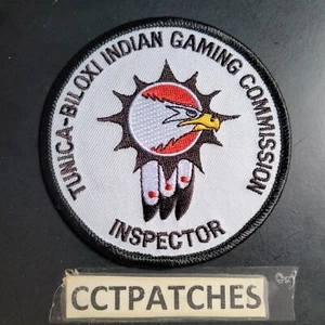 PARCHE DE HOMBRO INSPECTOR DE LA COMISIÓN DE JUEGOS INDIA TÚNICA-BILOXI, LUISIANA LA - Imagen 1 de 2