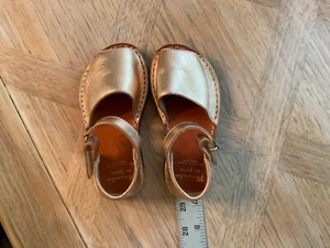 toddler shoes made by Manuela de Juan. Size European 24. Gold colored. - Picture 1 of 6