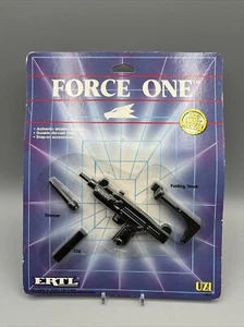 ERTL Force One pistola pressofusa Uzi giocattolo in metallo vintage 1989 sigillato cardato - Foto 1 di 2