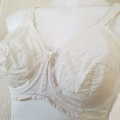 Vintage 50s Rockabilly White Cotton Water Bali Bow Bra Underwire Bullet 34C - Image 1 of 4