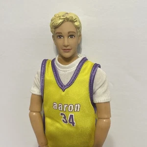2001 Play Along Toys Aaron Carter Puppe im Basketball Outfit - Bild 1 von 5