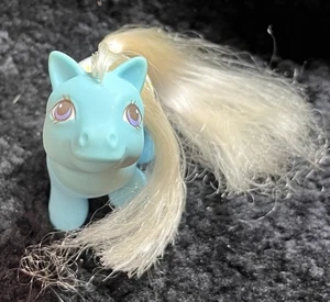 Vintage G1 My Little Pony Baby schicke Hose Baby Schleifen mit Schleife, Band, Ducky, Teller - Bild 1 von 5