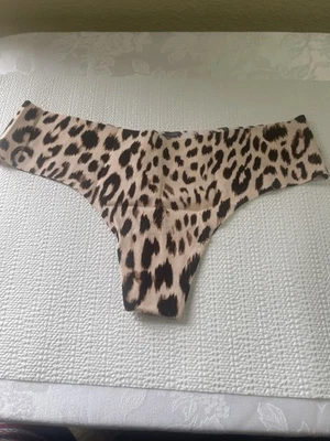 Victoria's Secret Tanga/String Leopard Animal Print Unterwäsche Gr. M - Neu mit Etikett - Bild 1 von 4