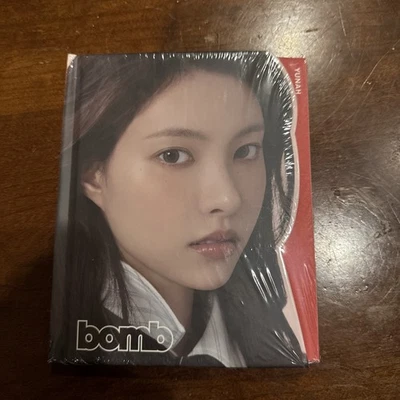 Illit - bomb [GLLIT Ver.] [New CD] Photo Book, Photos, Poster, Stickers Foto 1 de 2