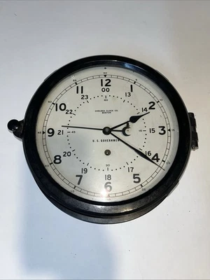 Chelsea Clock Co. Boston US NAVY Ship Clock U.S Government Baquelite Clock Foto 1 de 4