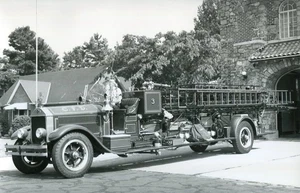 Charlotte NC 1930s American LaFrance City Service 8x10 B&W Fire Apparatus Photo - Picture 1 of 1