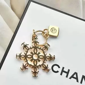 Chanel 2024 Holiday Snowflake Pendant / Chanel Charm / FedEx - Picture 1 of 12