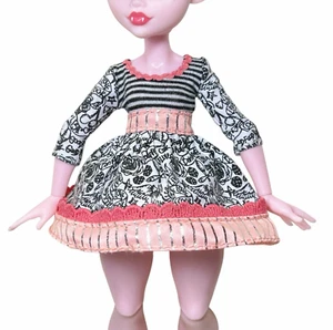 Lol Omg Miss Sundae Diner Muñeca Conjunto Vestido Tatuaje Retro Se Ajusta a G3 Draculaura Rosa - Imagen 1 de 6