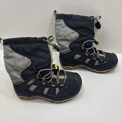 Botas al tobillo Keen Kids aisladas de invierno negras talla 11 Foto 1 de 4