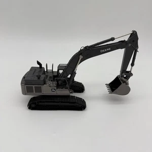 1/50 ERTL John Deere 470G LC Excavator BLACK CHROME CHASE Edition - Picture 1 of 8