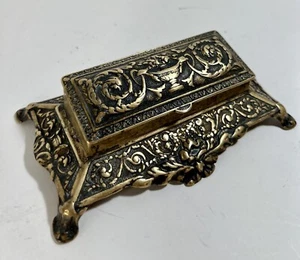 Antiqued Brass Ornate Stamp Box 3 Compartments Footed Trinkets Made In Italy - Picture 1 of 7