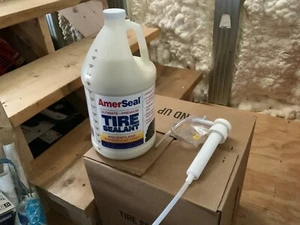 AMERSEAL 4 Gallonen strapazierfähiges Reifendichtmittel, Kiste mit 4 Flaschen mit Pumpen SALE!!! - Bild 1 von 5