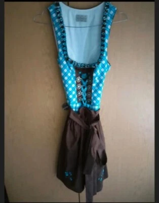 Dirndl von C&A Landhaus XS - Bild 1 von 4