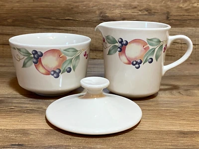 CORNING CORELLE COORDINATES - ABUNDANCE FRUIT - CREAMER & SUGAR BOWL & LID - Image 1 of 4