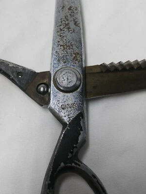 pinking shears 9 " by Canary - Image 1 of 4