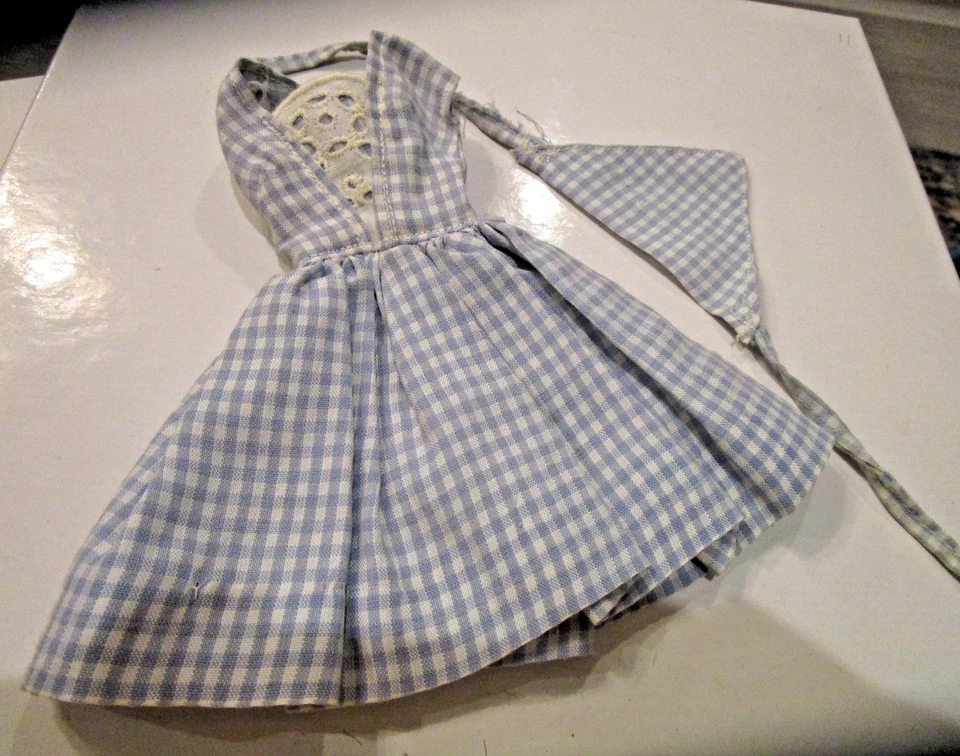 Barbie Vintage: Vestido Hecho a Medida Años 60 Ajuste y Acampanado Azul Blanco Cuadros con Bufanda Foto 1 de 2