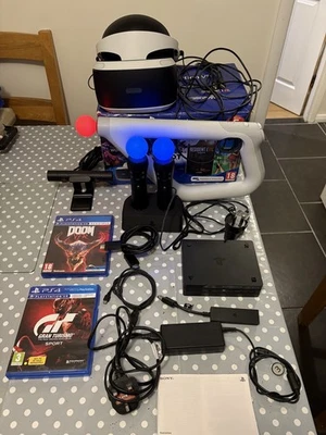 PlayStation ps4/ps5 VR Headset bundle - Image 1 of 4