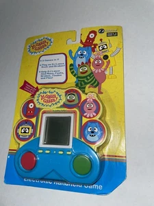 Yo Gabba Gabba Electronic Handheld Game Zizzle 2009 Muno Plex Foofa Brobee NOS - Picture 1 of 18