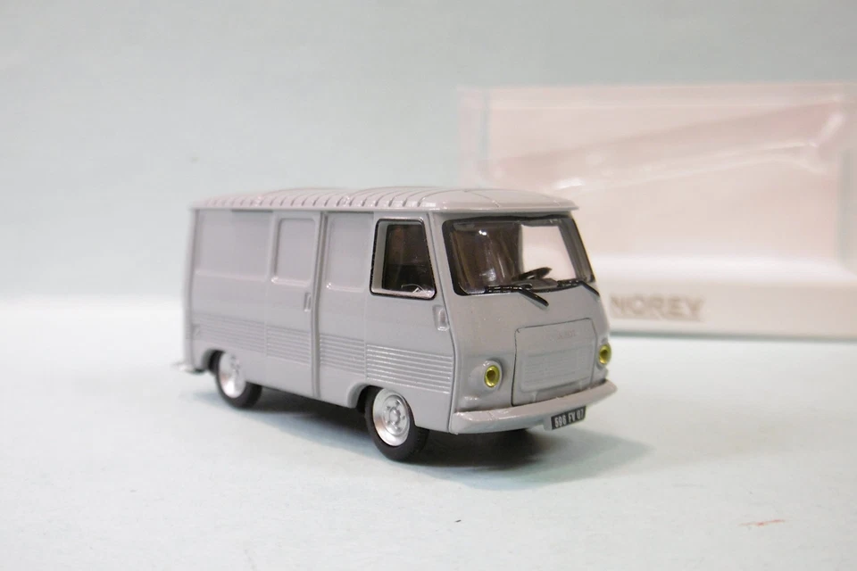 Norev - PEUGEOT J7 1965 gris réf. 472094 Neuf NBO HO 1/87 - Photo 1/3