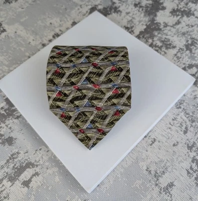 VTG Cambridge Classics Men's Tie Olive Green Geometric Christmas Pattern Silk - Image 1 of 4