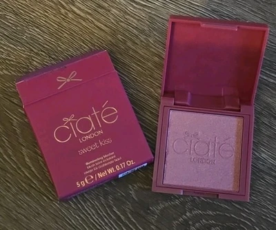 Ciaté London Sweet Kiss Illuminating Blusher 5g Neu - Bild 1 von 4