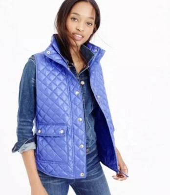 Chaleco acolchado brillante J Crew para mujer cremallera dorado a presión 2 bolsillos púrpura acolchado XS Foto 1 de 4
