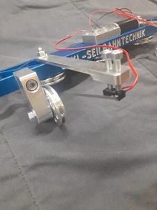  Garten Seilbahn Antieb , Aufhängung Berg/Tal, Zug und Tragseilführung  - Bild 1 von 11