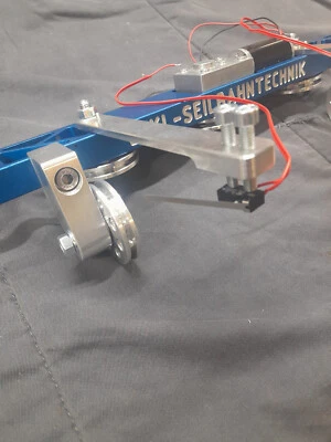  Garten Seilbahn Antieb , Aufhängung Berg/Tal, Zug und Tragseilführung  - Bild 1 von 4