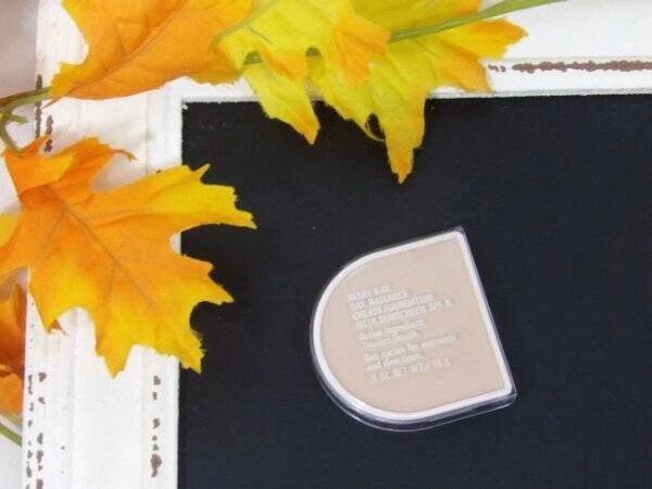 ~Mary Kay~ Day Radiance Cream Foundation 6297 Soft Ivory .35oz New NOS - Image 1 of 1