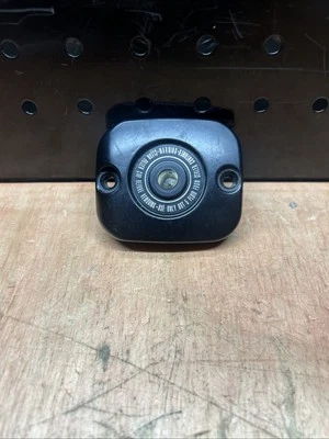 00-07 HARLEY-DAVIDSON Touring Softail Dyna OEM Master Cylinder Cover LID #53 - Image 1 of 4