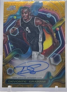 Devonte' Graham 2023-24 Topps Chrome Cosmic #CCAV-DGR Auto Gold /50 (AU,SSP) - Bild 1 von 2
