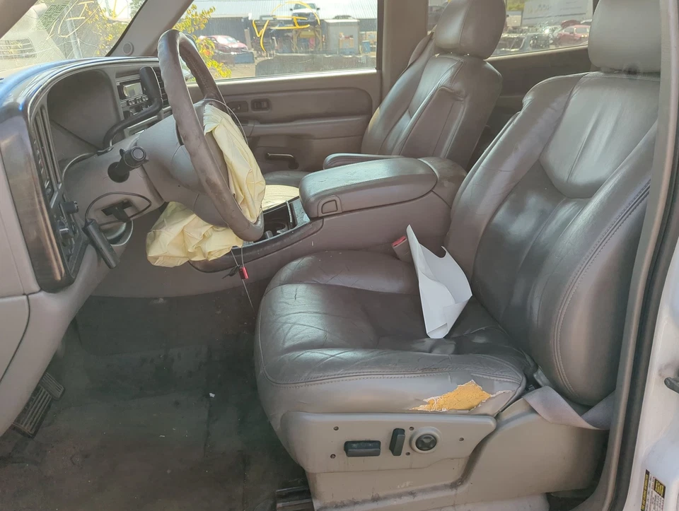 2003-2006 Gmc Yukon Driver Front Seat Oem N6M6P - Image 1 of 1