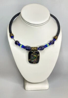 Colar Gargantilha Esmaltada Contas de Vidro Chico's Preto Azul Ajustável - Imagem 1 de 4