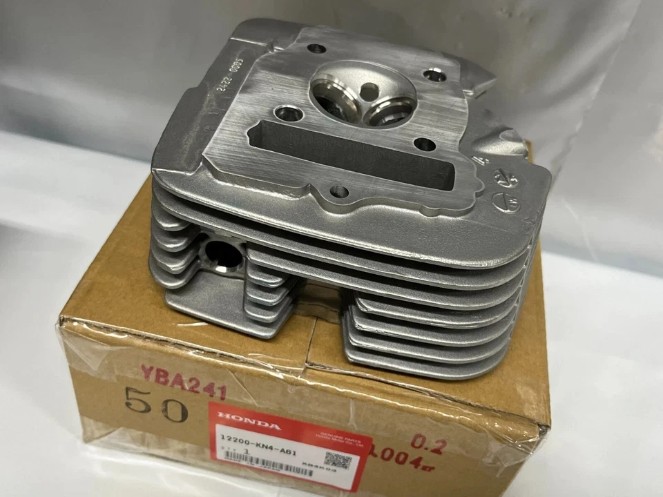 HONDA Genuine Cylinder Head 2001-03 XR100R 2004-13 CRF100F 12200-KN4-A61 New Foto 1 de 1