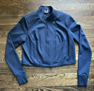 Women's CAbi # 6259 ADMIRAL JACKET Navy Blue Ponte Knit Cropped Zip Front M - Picture 1 of 4