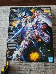 Gundam Unicorn RX-0 Bandai 1/100 Master Grade - Bild 1 von 13