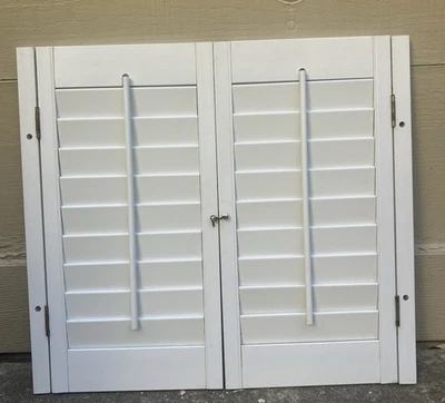 24-дюймовые высокие x 26 3/4-дюймовые широкие белые внутренние жалюзи жалюзи для окон плантаций - Изображение 1 из 4