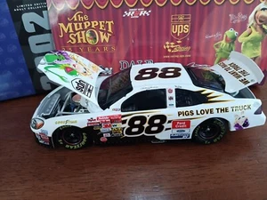 #88 DALE JARRETT UPS/MUPPETS 2002 FORD TAURUS "BANK" Action 1:24 SCALE Diecast - Picture 1 of 5