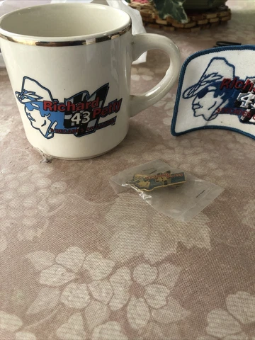 Vintage Richard Petty 3 Decades Of Racing Lot NASCAR Mug , patch & pin Winston Cover