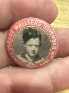 Vintage Youth Parade Wallsend November 4TH 1944 1/ Badge - Picture 1 of 12