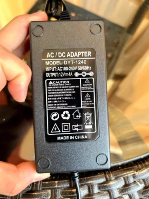 DYT-1240 12V 4A 5.5*2.5 Transformator Netzteil Ladegerät - Bild 1 von 2