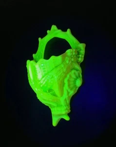 Victorian Davidsons Pearline Vaseline Glass Wall Pocket Rare Antique - Picture 1 of 7