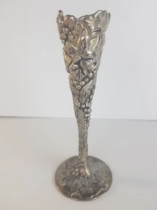 Floral Silver Coloured Embossed Decorative Home Table Decor Candle Holder Vase - Foto 1 di 10